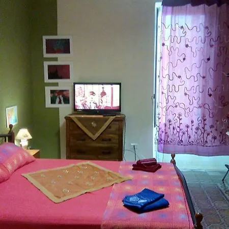 La Casa Del Corso לינה וארוחת בוקר